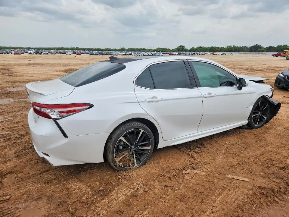 2019 TOYOTA CAMRY XSE V6  