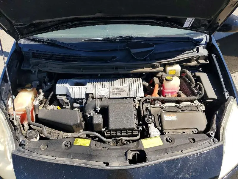 2013 TOYOTA PRIUS PERSONA SERIES SE  