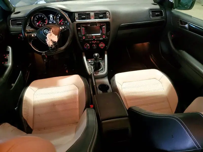 2015 VOLKSWAGEN JETTA SE  
