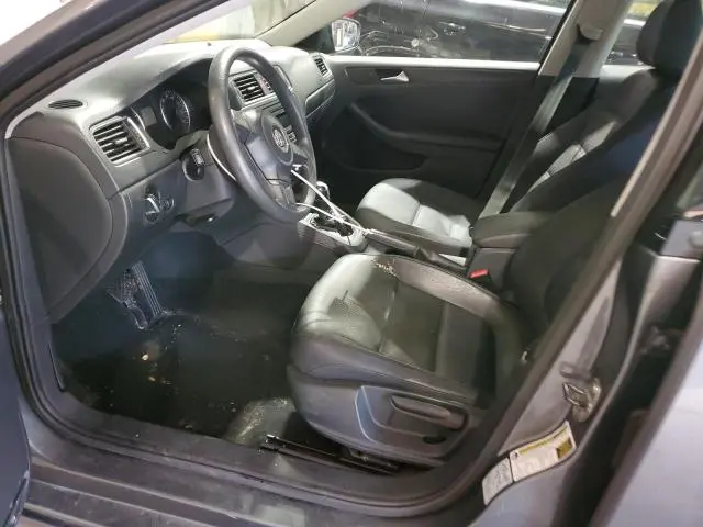2012 VOLKSWAGEN JETTA SE  