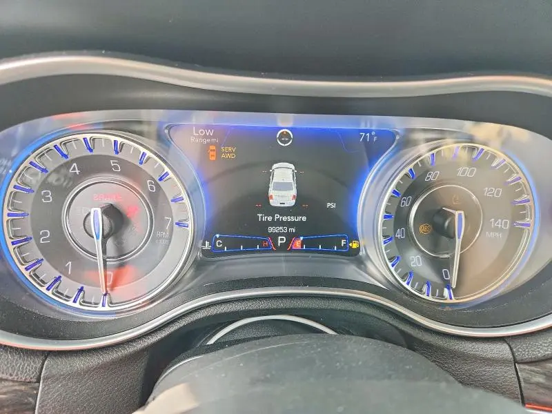 2016 CHRYSLER 300 LIMITED  
