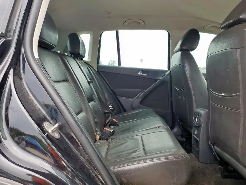 2013 VOLKSWAGEN TIGUAN S  