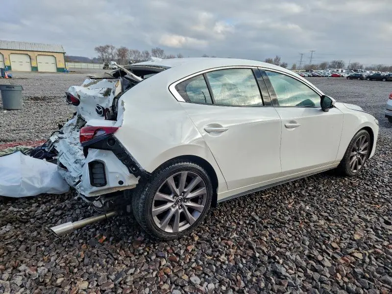 2019 MAZDA 3 PREMIUM  