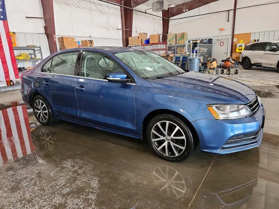 2017 VOLKSWAGEN JETTA SE  
