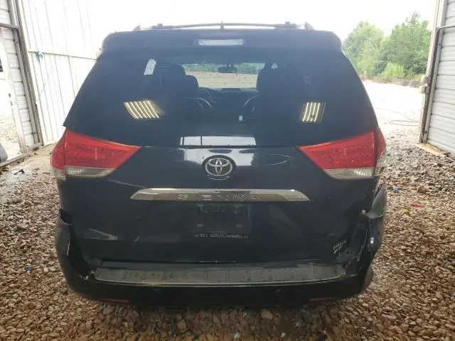 2011 TOYOTA SIENNA XLE  