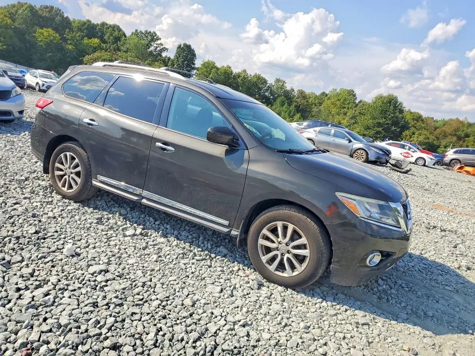 2015 NISSAN PATHFINDER SL  