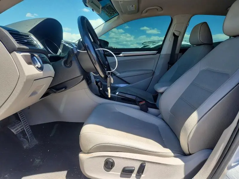 2018 VOLKSWAGEN PASSAT S  