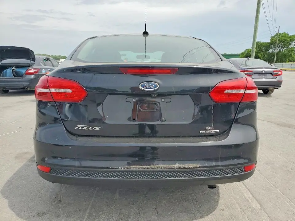 2016 FORD FOCUS SE  