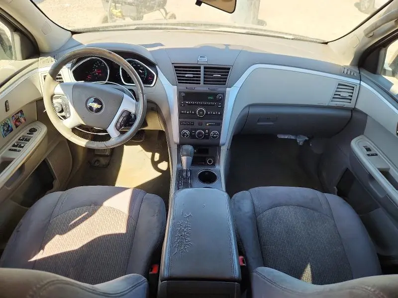 2010 CHEVROLET TRAVERSE LT  