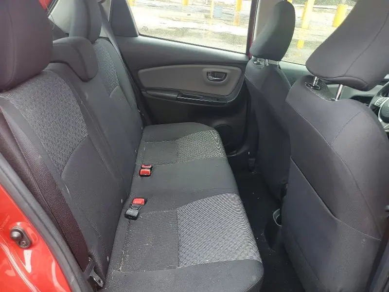 2017 TOYOTA YARIS 5-DOOR LE  