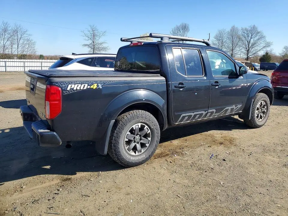 2017 NISSAN FRONTIER PRO-4X  