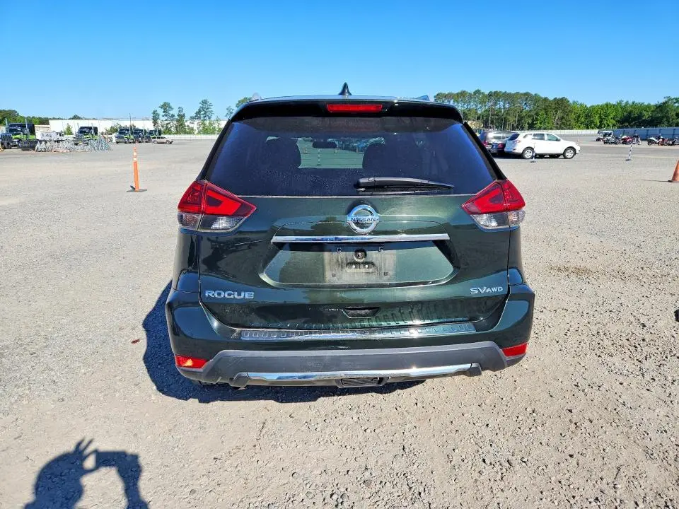 2018 NISSAN ROGUE SV  