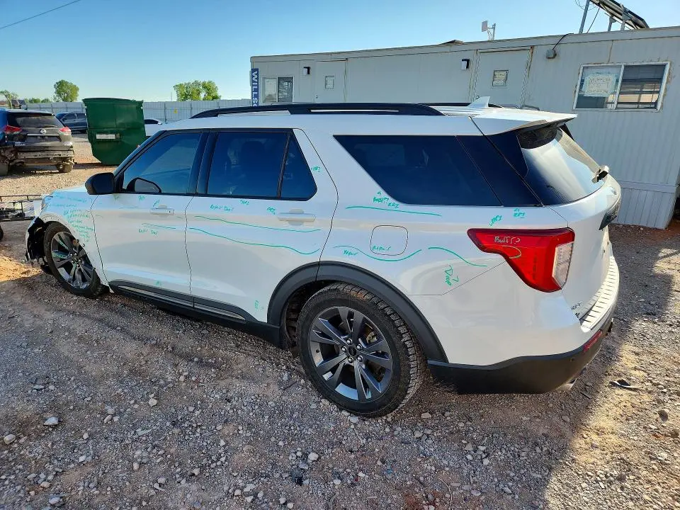 2021 FORD EXPLORER XLT  