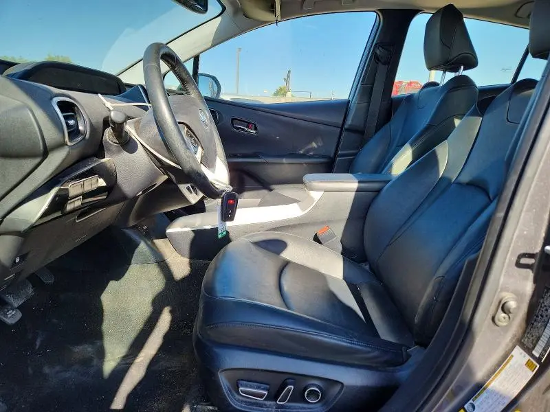 2016 TOYOTA PRIUS FOUR  