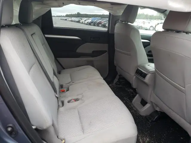 2019 TOYOTA HIGHLANDER LE