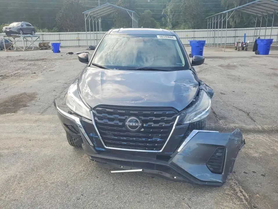 2024 NISSAN KICKS S  