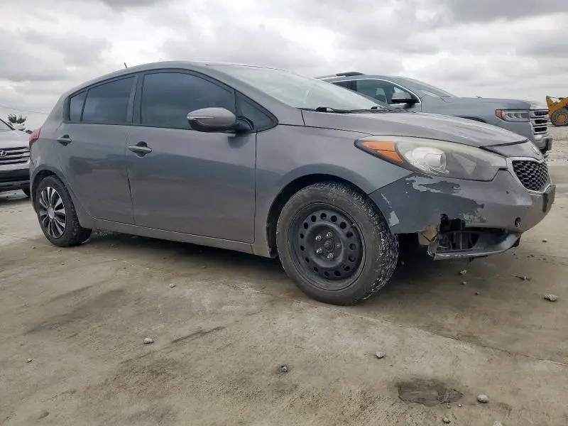 2016 KIA FORTE LX  