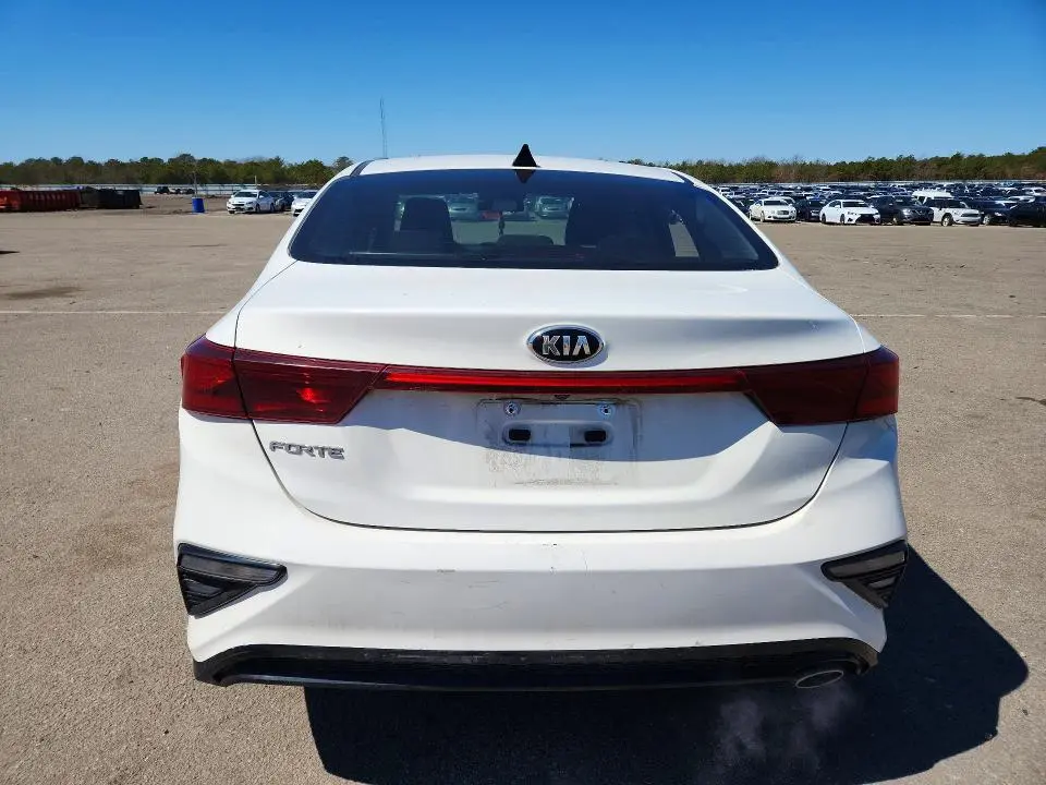 2019 KIA FORTE LXS  