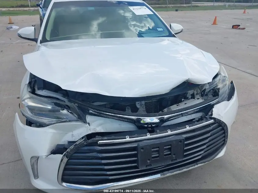 2016 TOYOTA AVALON XLE