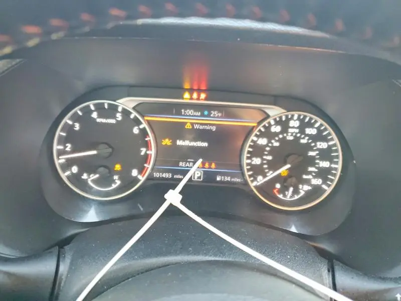 2021 NISSAN SENTRA SR  