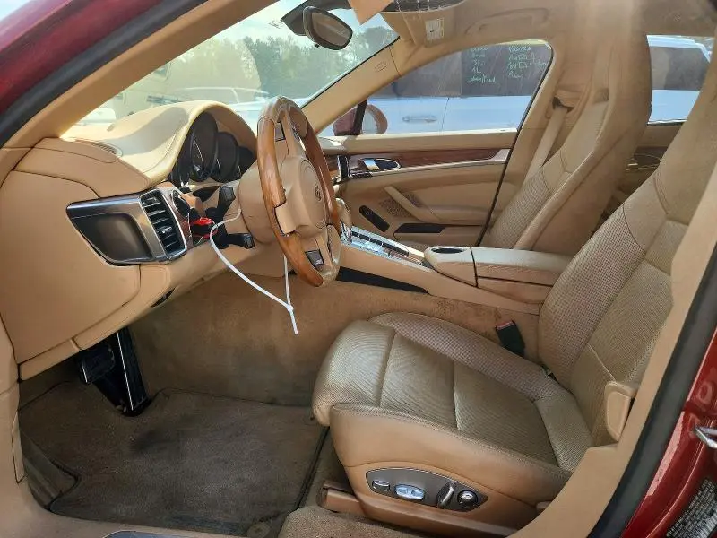 2012 PORSCHE PANAMERA 2  