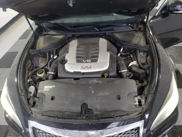 2016 INFINITI Q70L 5.6  