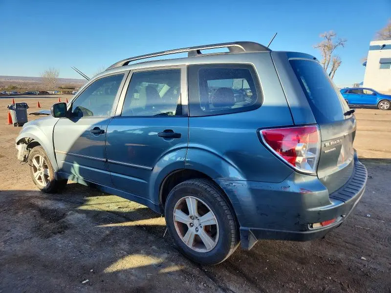 2010 SUBARU FORESTER XS  