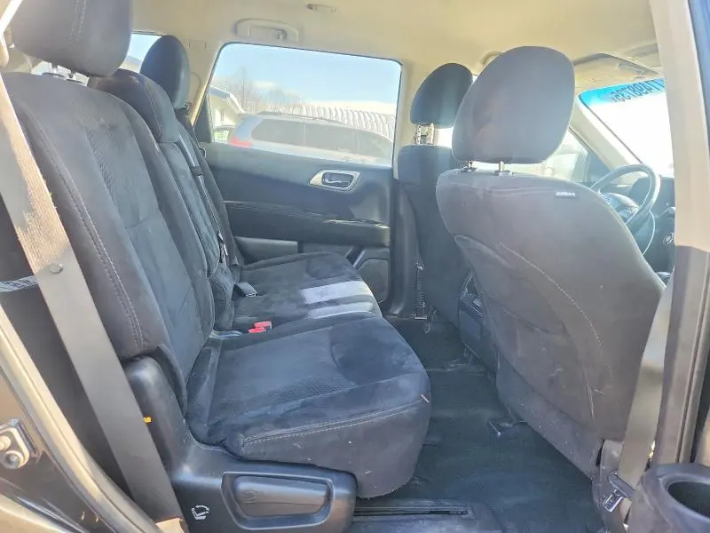 2016 NISSAN PATHFINDER S  