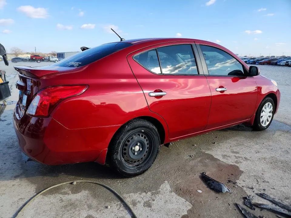 2013 NISSAN VERSA 1.6 S  