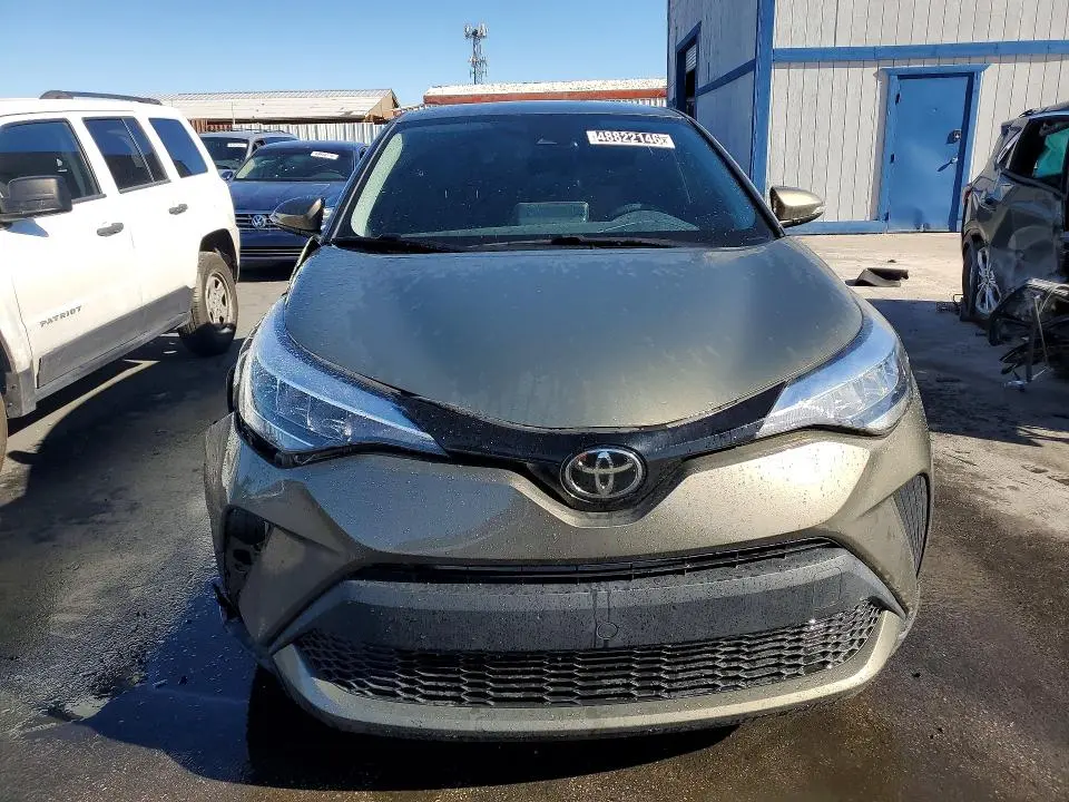 2021 TOYOTA C-HR LE  
