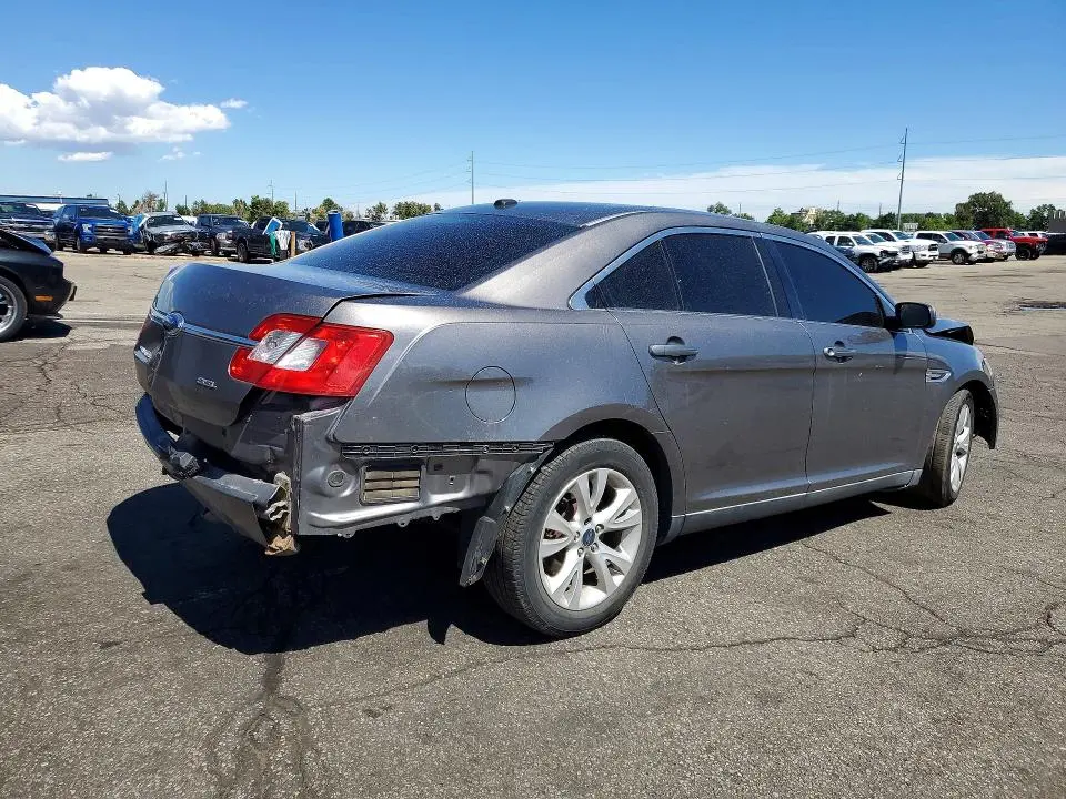 2011 FORD TAURUS SEL  