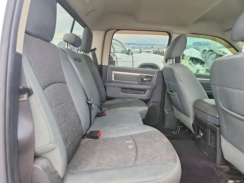 2015 RAM 1500 SLT  