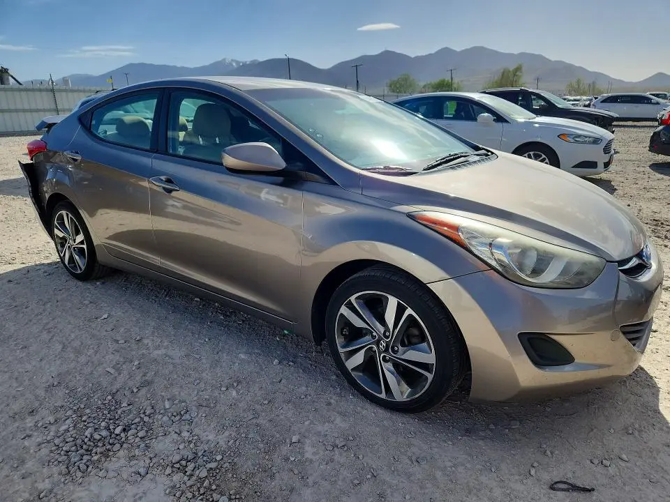 2013 HYUNDAI ELANTRA GLS  