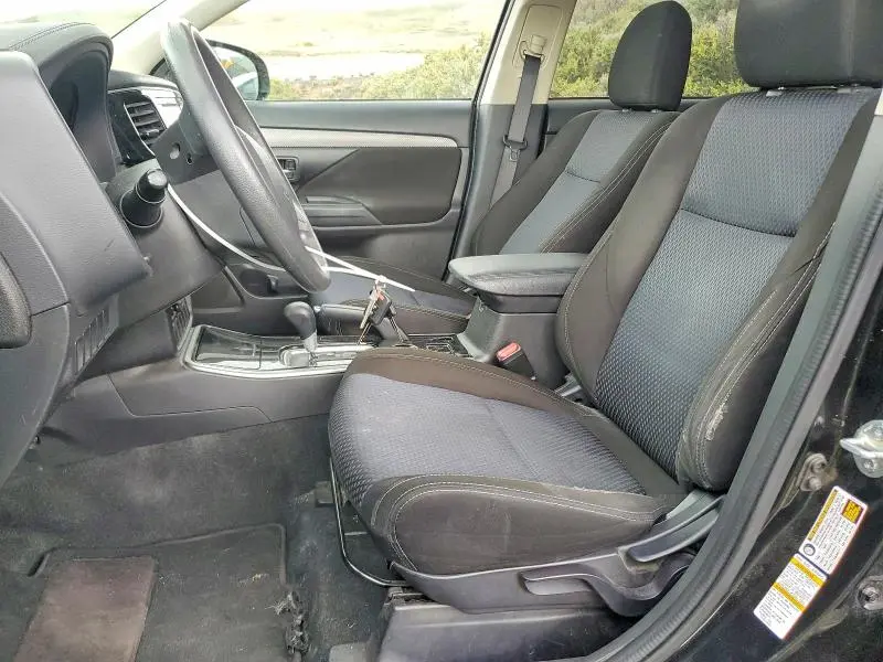 2018 MITSUBISHI OUTLANDER SE  