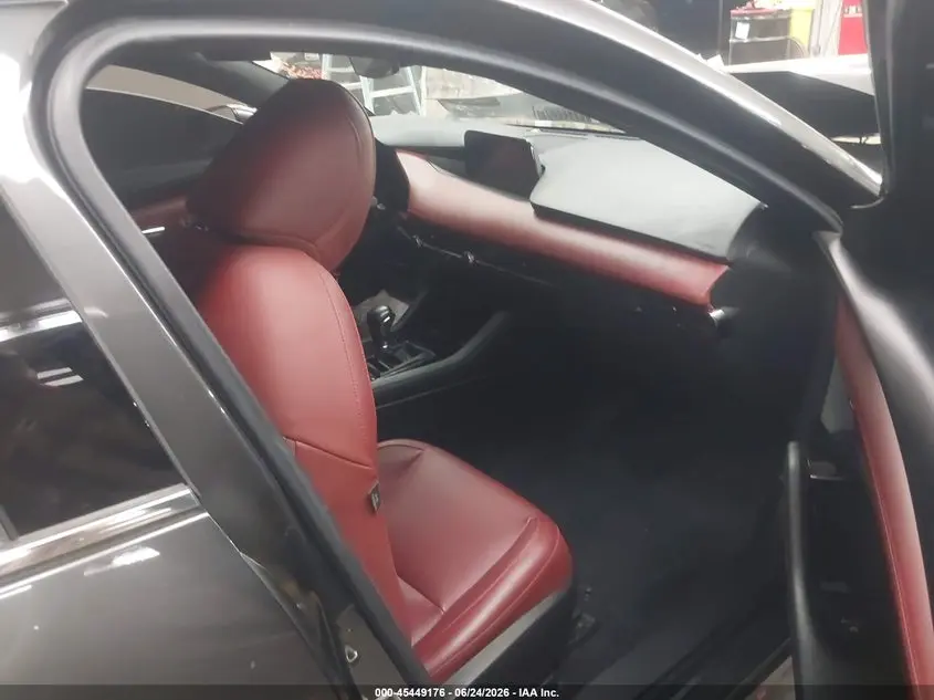 2022 MAZDA MAZDA3 PREMIUM