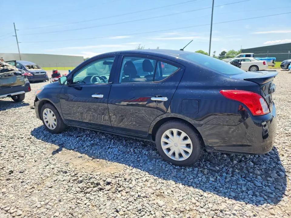 2019 NISSAN VERSA SV  
