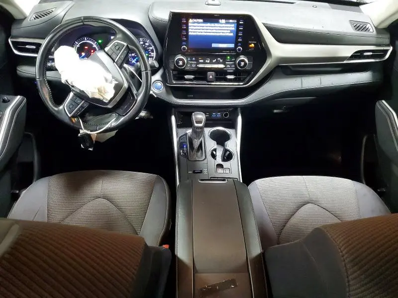 2022 TOYOTA HIGHLANDER HYBRID LE  