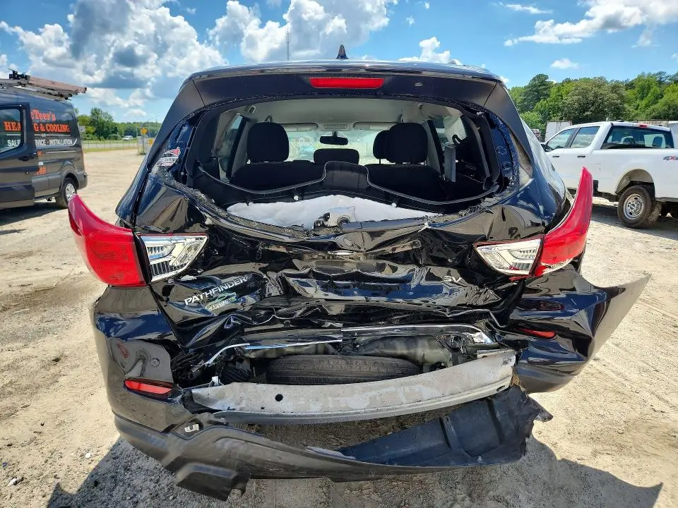 2019 NISSAN PATHFINDER SV  