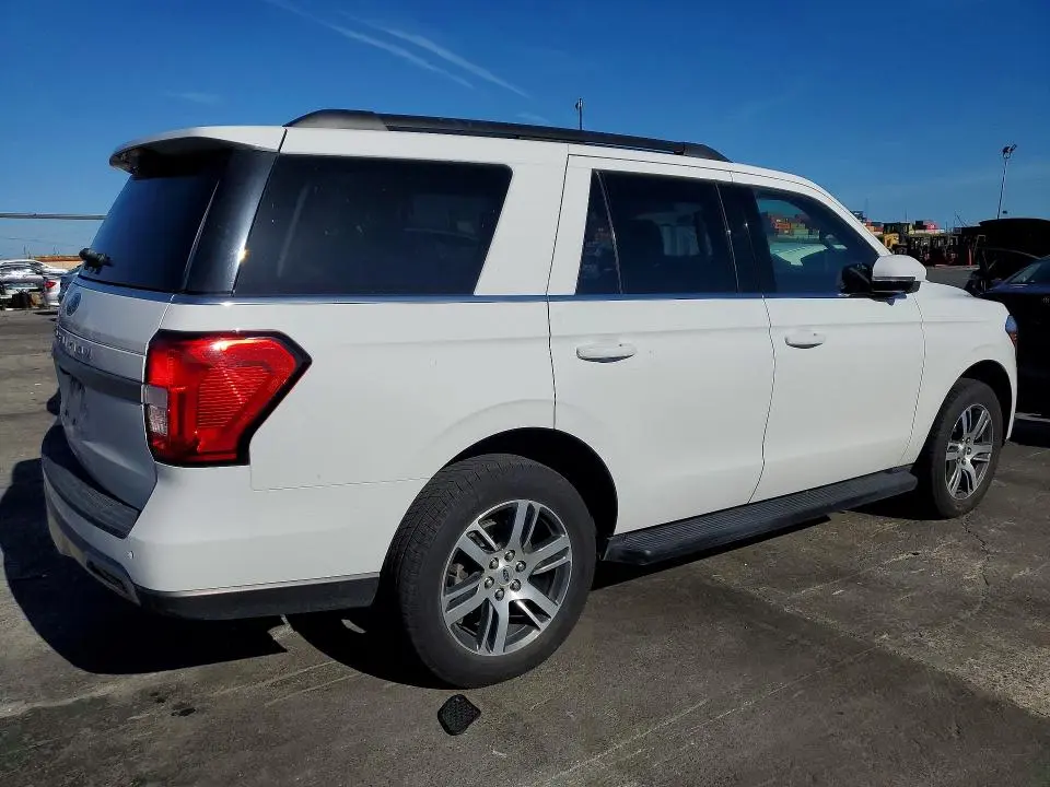 2024 FORD EXPEDITION XLT  