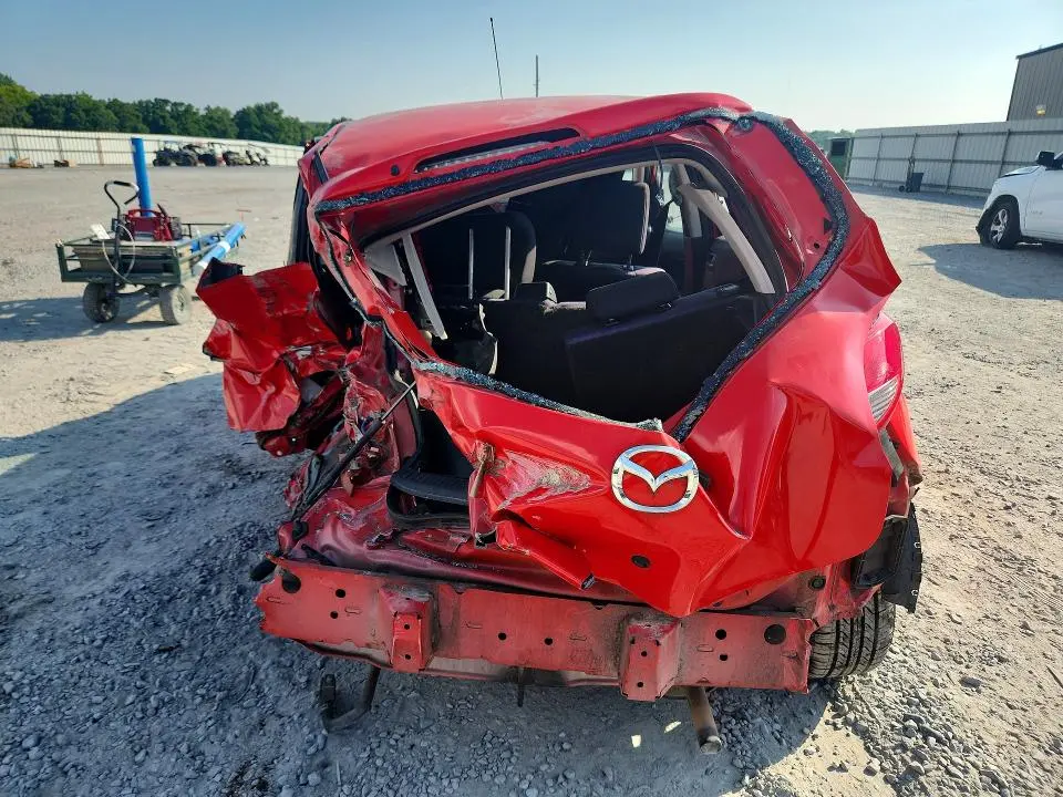 2011 MAZDA MAZDA2   