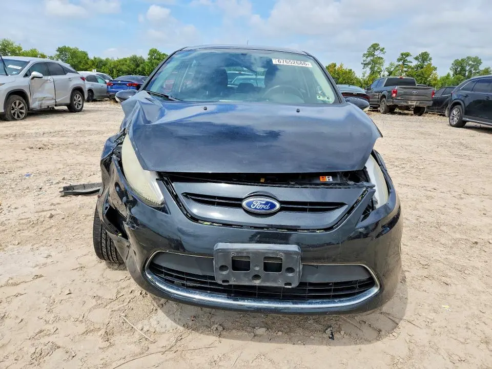 2013 FORD FIESTA SE  