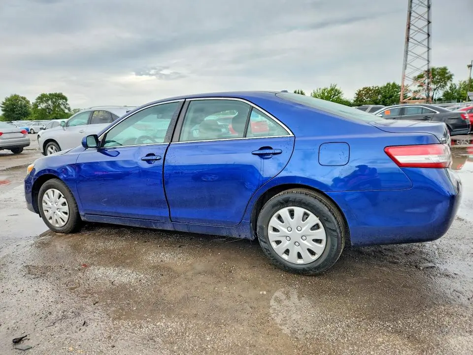 2011 TOYOTA CAMRY LE  