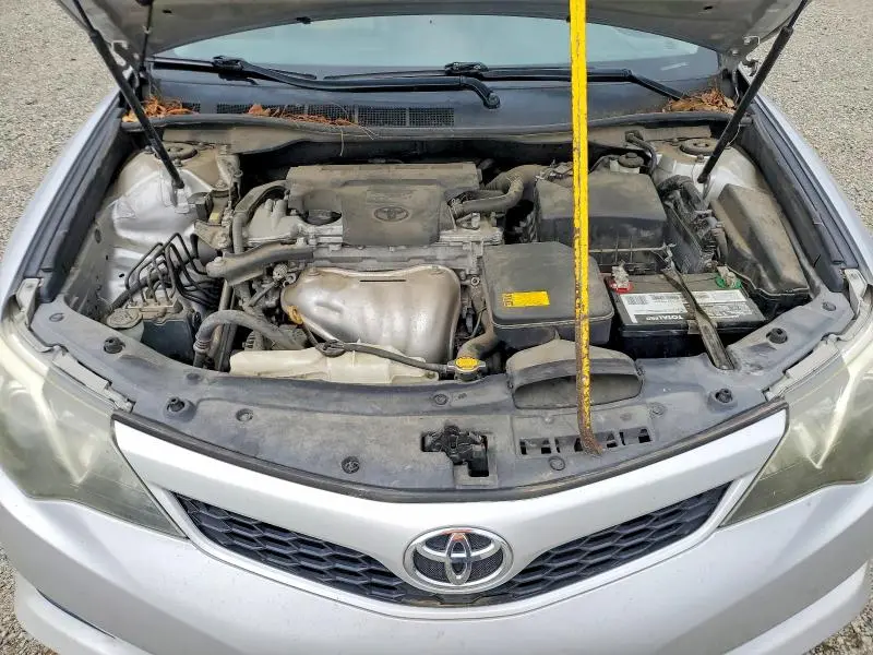 2014 TOYOTA CAMRY SE  