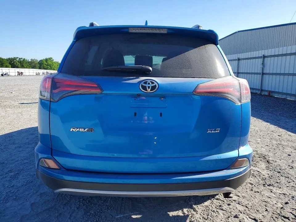 2017 TOYOTA RAV4 XLE  
