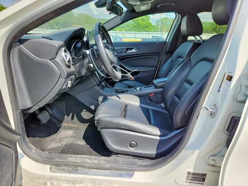 2017 MERCEDES-BENZ GLA 250  