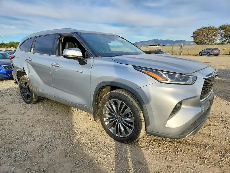 2020 TOYOTA HIGHLANDER HYBRID PLATINUM  