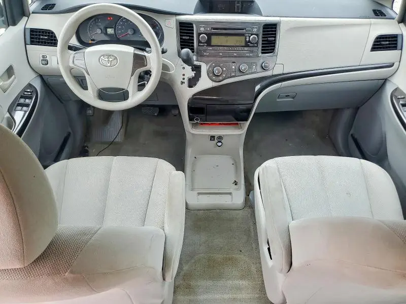 2012 TOYOTA SIENNA   