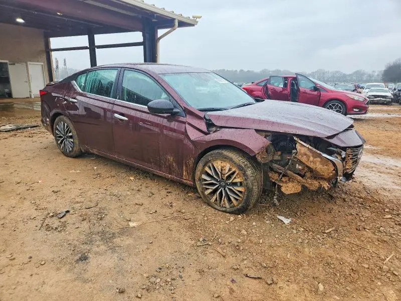 2024 NISSAN ALTIMA SV  