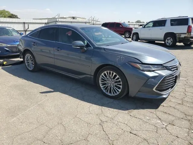 2019 TOYOTA AVALON XLE  