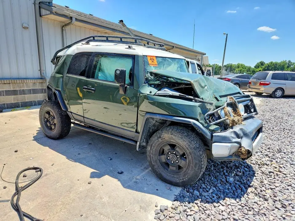 2010 TOYOTA FJ CRUISER BASE  